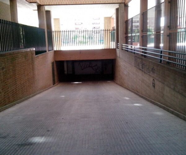 Plaza de garaje en alquiler en Zaragoza