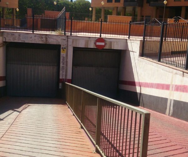 Plaza de garaje en alquiler en Zaragoza