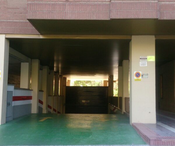 Plaza de garaje en alquiler en Zaragoza